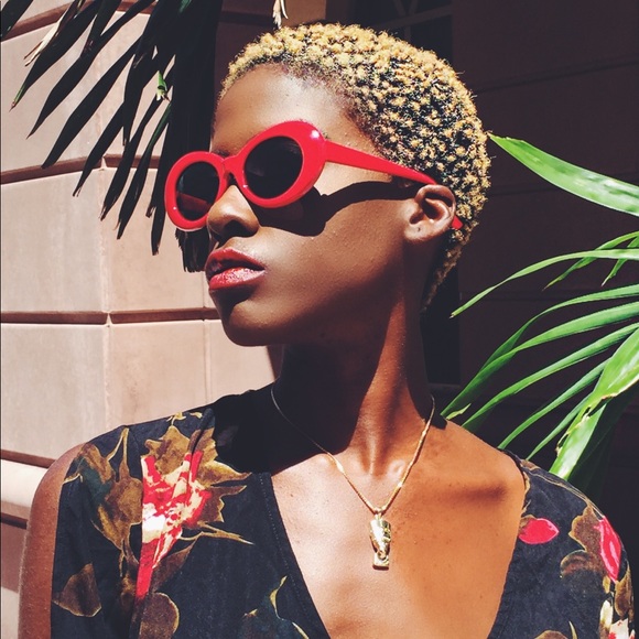 Kobain Oval Shades - Picture 1 of 8